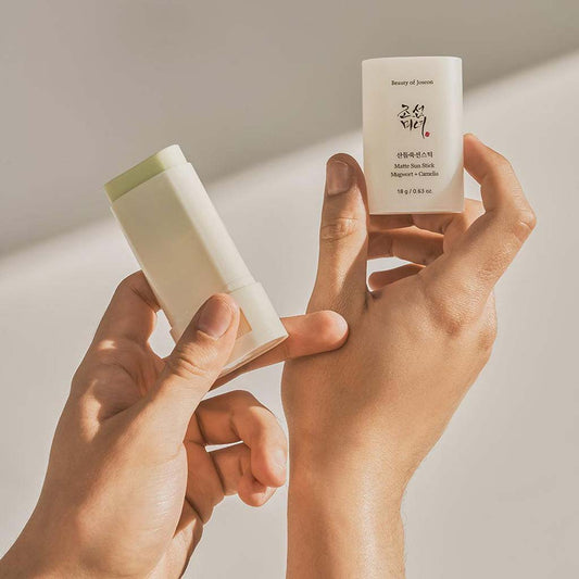 Matte Sun Stick: Mugwort + Camelia SPF 50+ PA++++