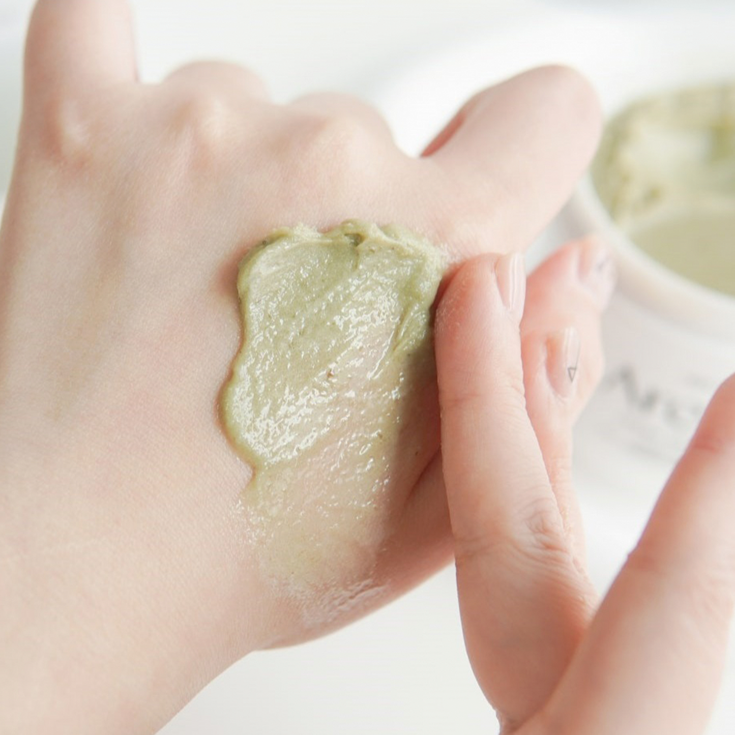 Fresh Green Rice Mochi Cleanser (120 g)
